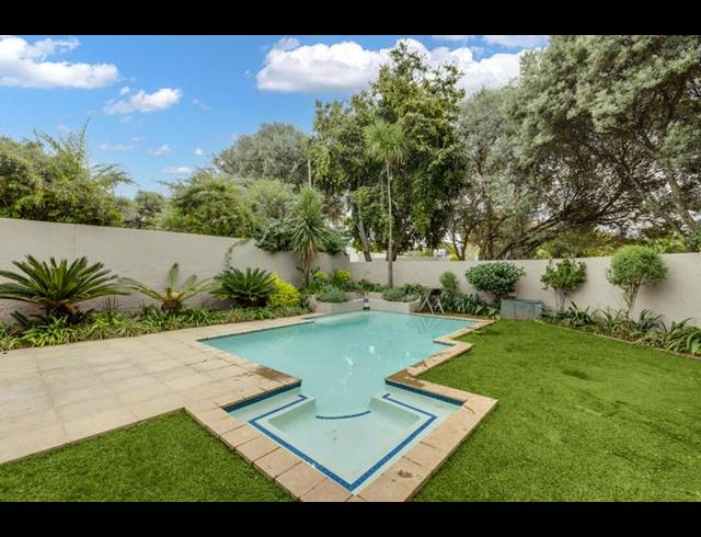 3 BEDROOM PROPERTY TO RENT IN FOURWAYS GARDENS